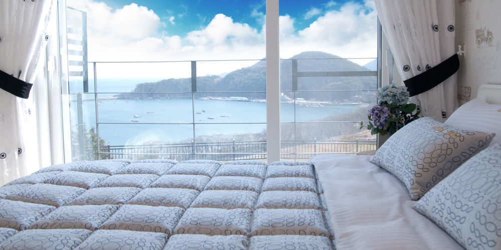 Aria Pension Hotell Namhae Exteriör bild